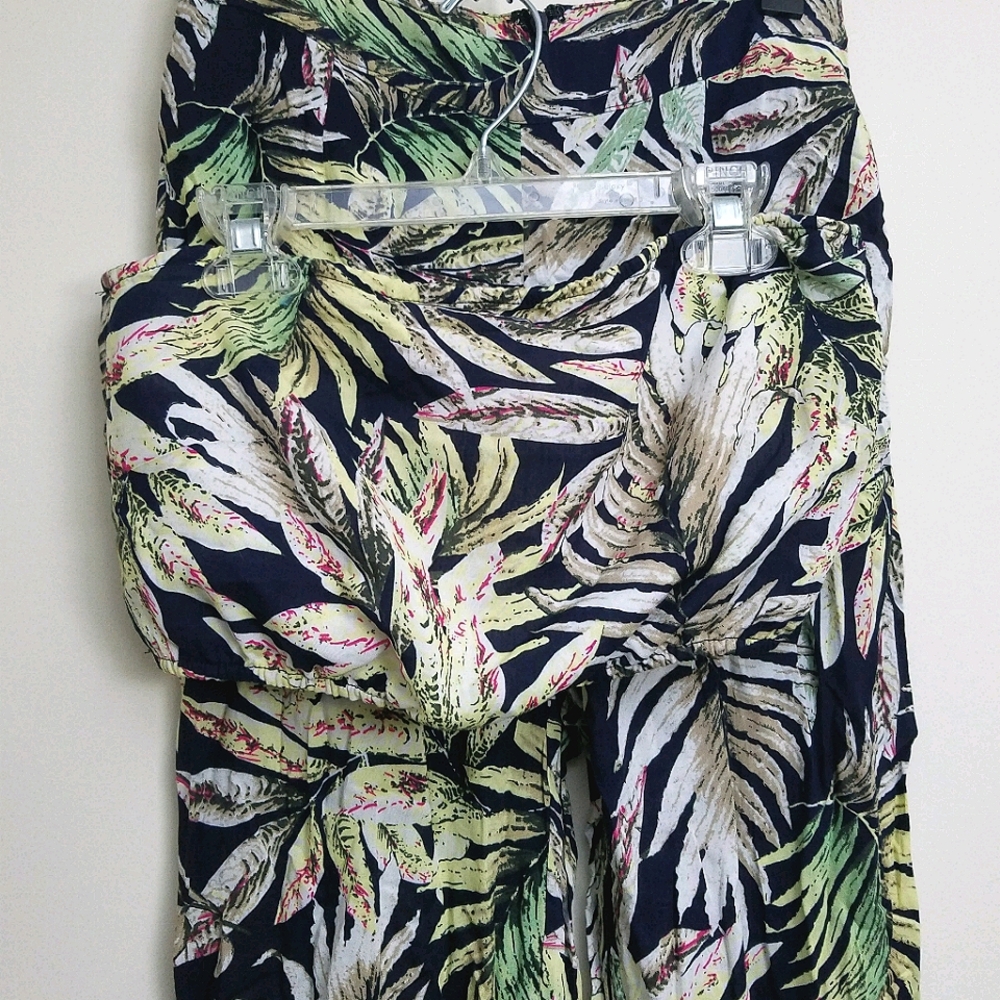 LAST CHANCE Two piece set tropical print
